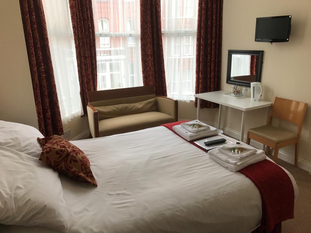 Hotel The Island & Fairfield Douglas Esterno foto